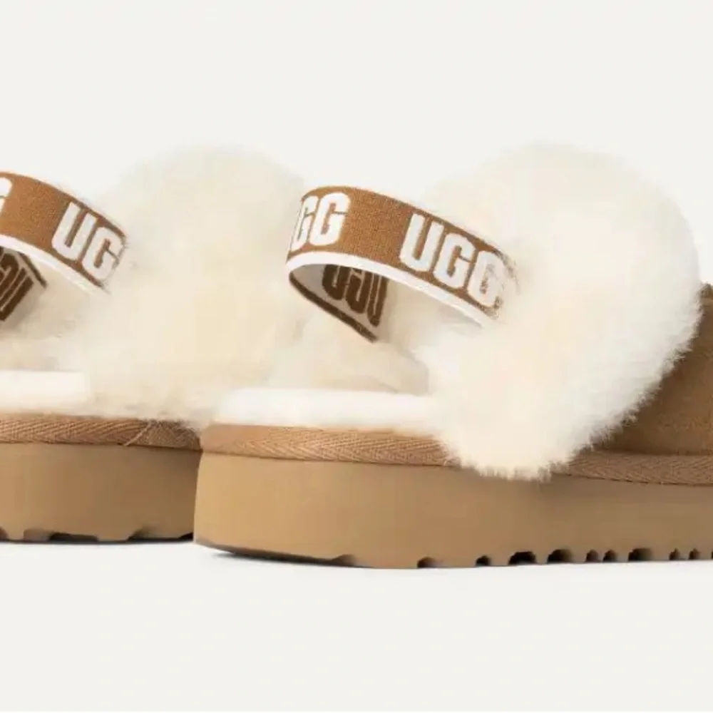 UGG Women's Chestnut/Tan Fluff Slide with Shearling Strap